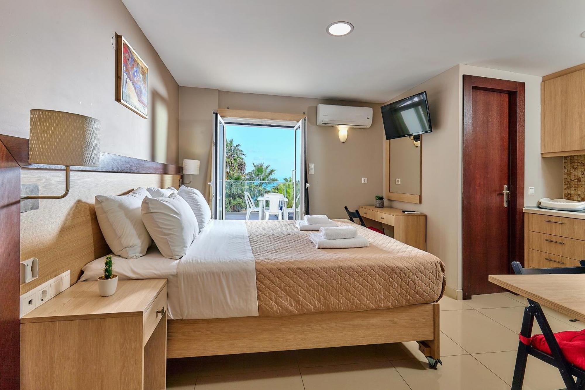 Dorian Boutique Hotel-Apartments Hersonissos  Bagian luar foto